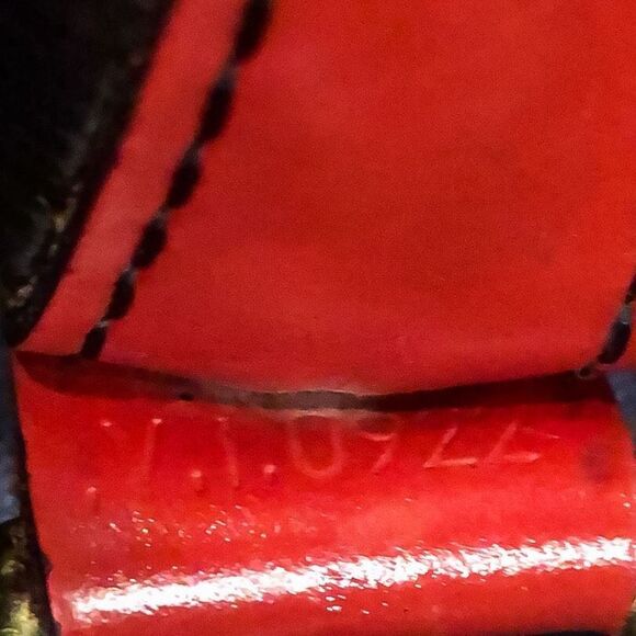 Louis Vuitton Black Red Epi Leather Noe GM Drawstring Bucket Shoulder Bag VI0922 - Picture 10 of 17